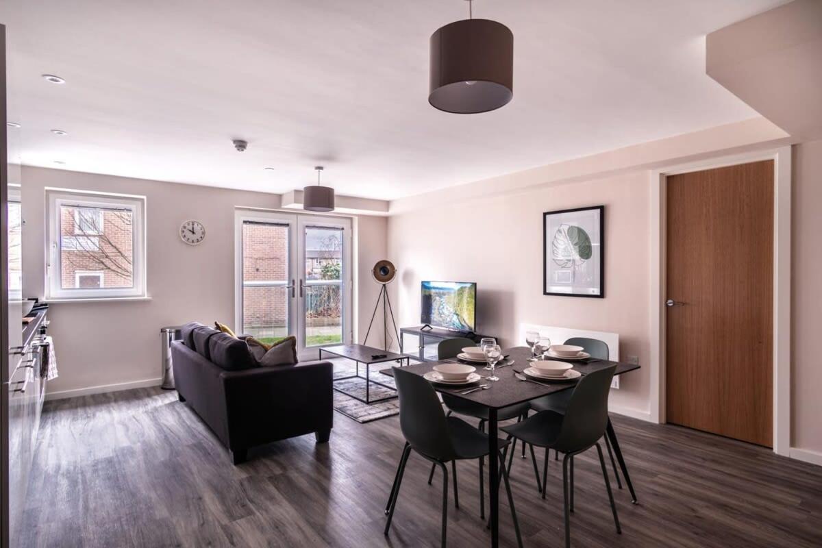 Modern & Spacious 2 Bed Apartment In Manchester Dış mekan fotoğraf