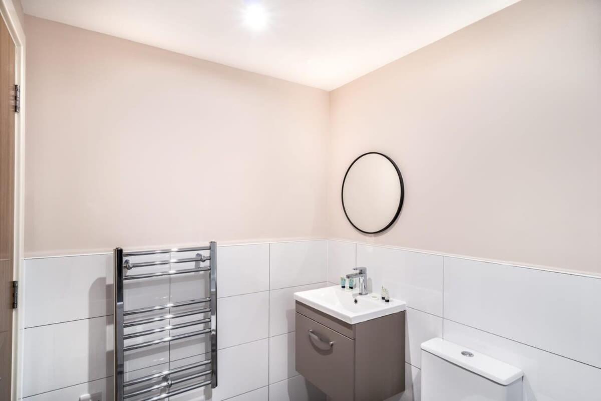 Modern & Spacious 2 Bed Apartment In Manchester Dış mekan fotoğraf