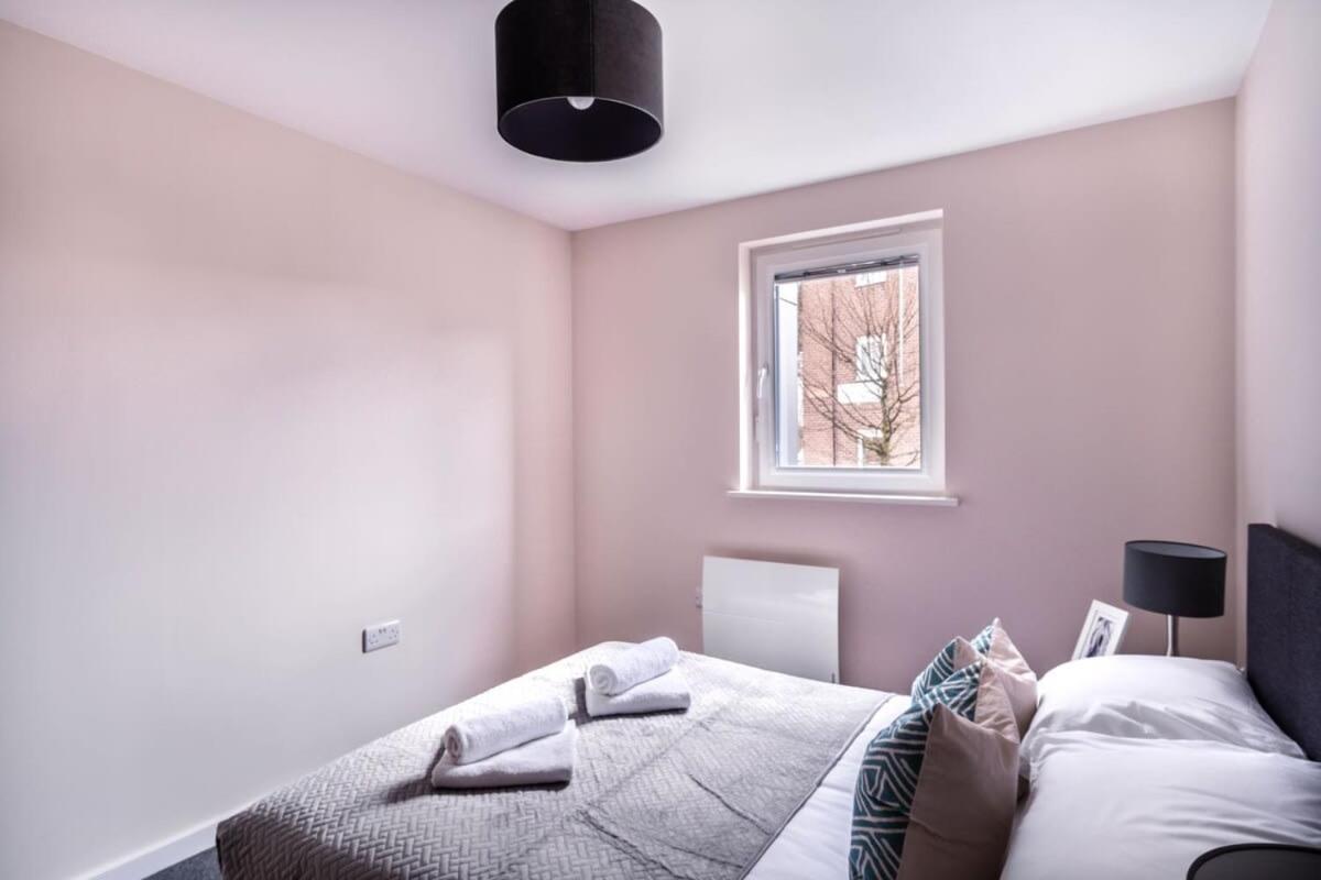 Modern & Spacious 2 Bed Apartment In Manchester Dış mekan fotoğraf