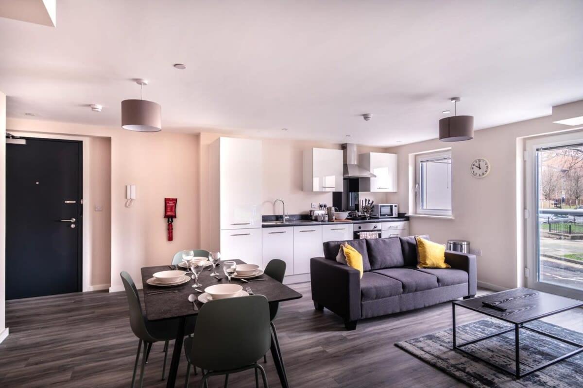 Modern & Spacious 2 Bed Apartment In Manchester Dış mekan fotoğraf